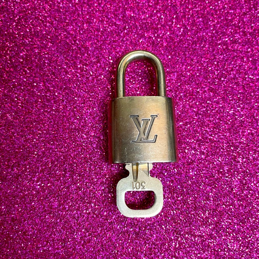🔐Louis Vuitton lock&key #301